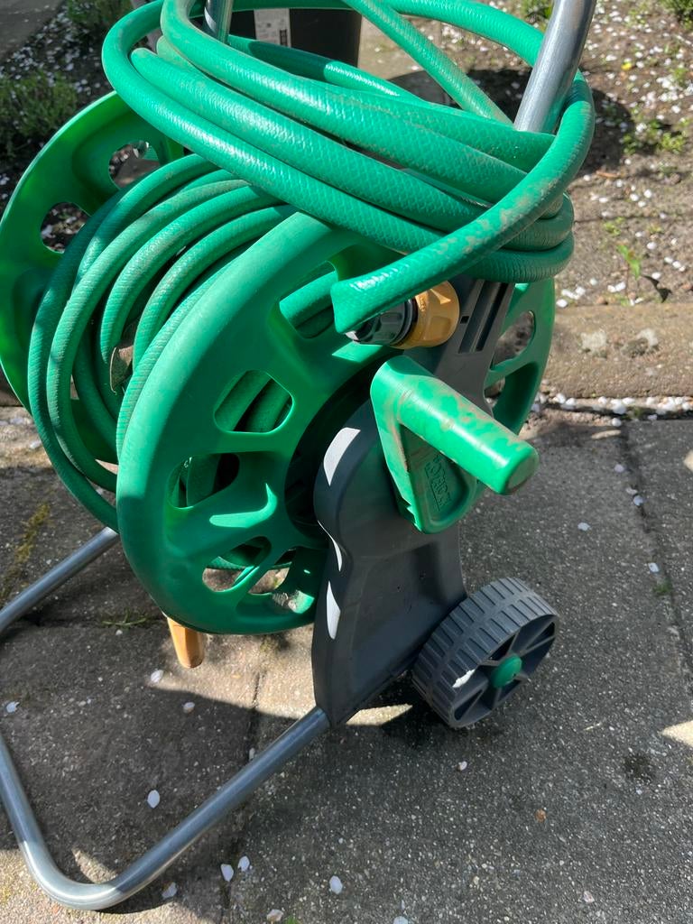 Haspel met tuinslang, Tuin en Terras, Tuinslangen, Ophalen, Gebruikt, Tuinslanghaspel