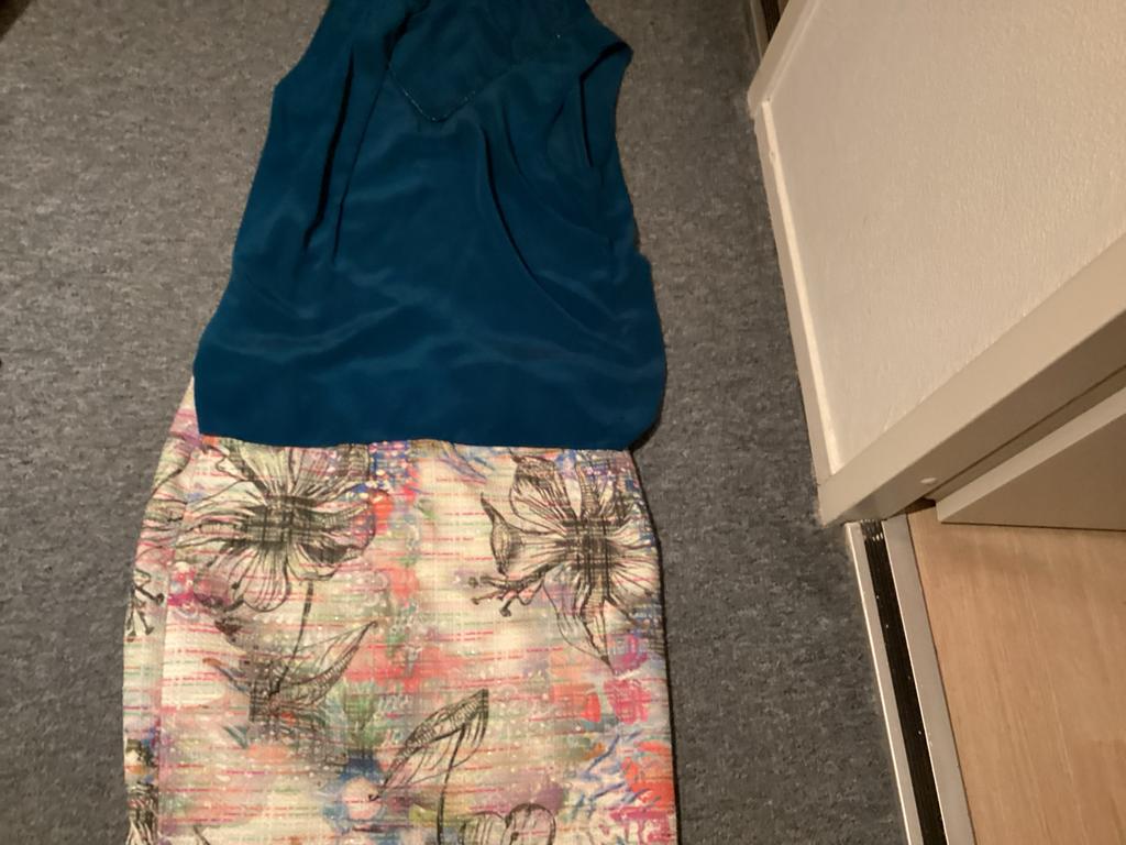 Mooie rok mt 38 en blouse mt 40, Kleding | Dames, Rokken, Ophalen of Verzenden, Gedragen, Maat 38/40 (M), Blauw