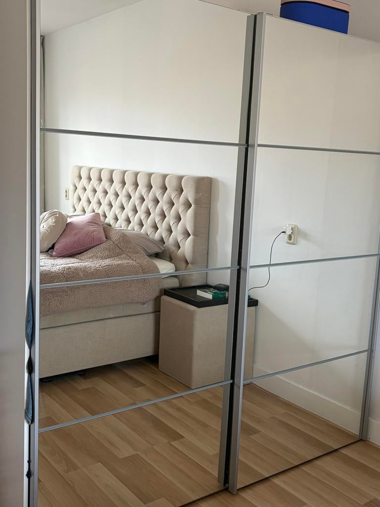 Bergamo Kledingkast Leen Bakker - Spiegeldeuren, Huis en Inrichting, Kasten | Kledingkasten, Ophalen, Overige materialen, Gebruikt