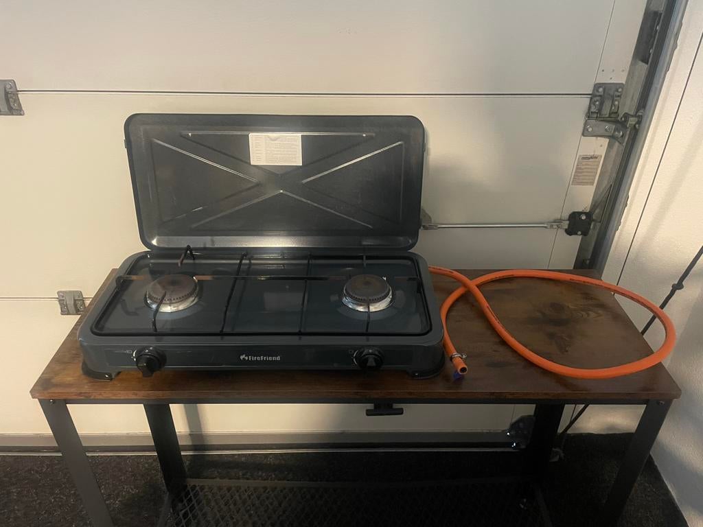 Firefriend 2-pits gasstel met slang, gasfles  en regelaar, Caravans en Kamperen, Kampeeraccessoires, Ophalen, Zo goed als nieuw