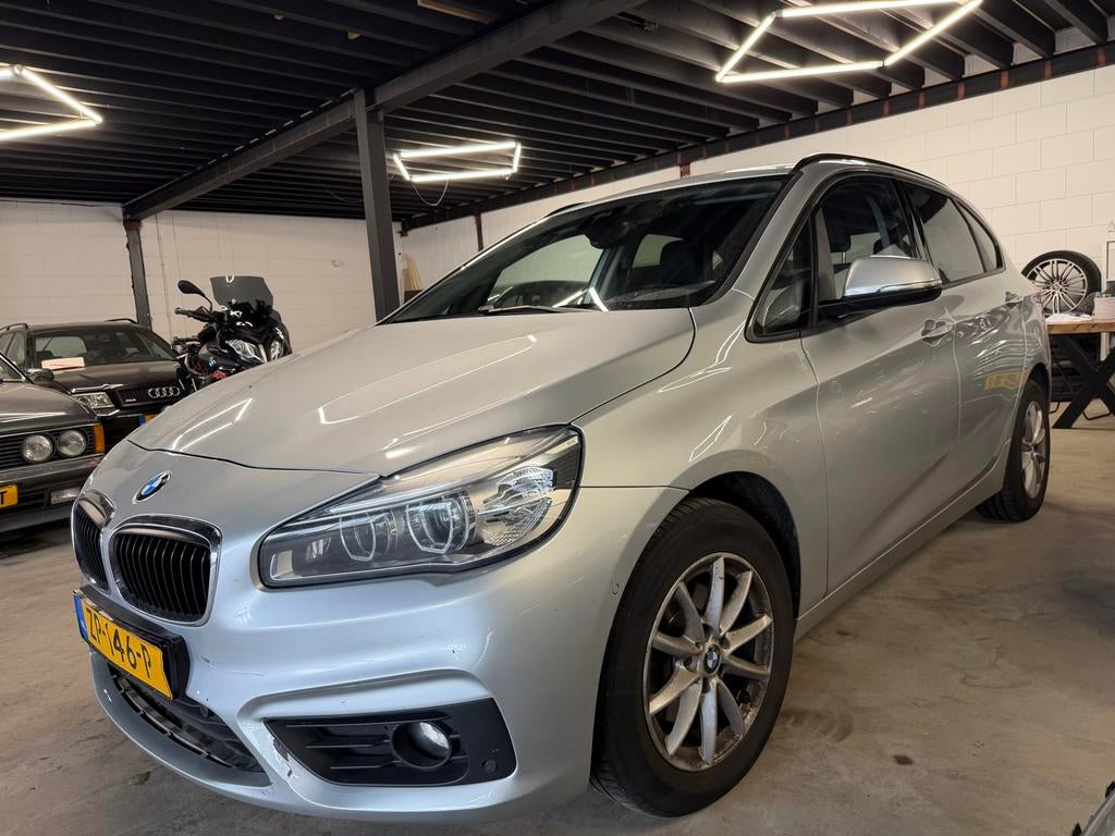 BMW 2-Serie Active Tourer 2.0 218D AUT 2016 Grijs, Auto's, BMW, Stof, 1995 cc, 4 cilinders, USB