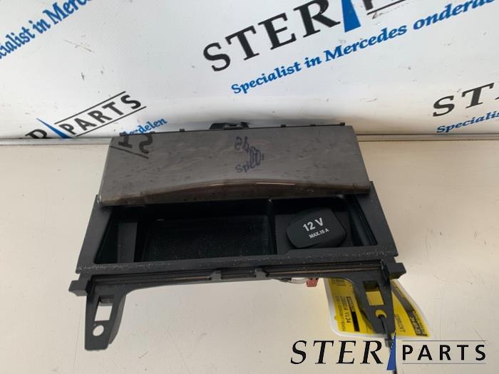 Asbak voor van een Mercedes C-Klasse, Gebruikt, -, Ophalen of Verzenden, -