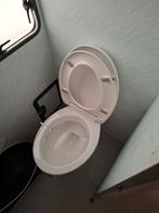 Zo goed als nieuw Sanicompact toilet met ingebouwde vermaler, Doe-het-zelf en Verbouw, Sanitair, Ophalen, Gebruikt, Toilet