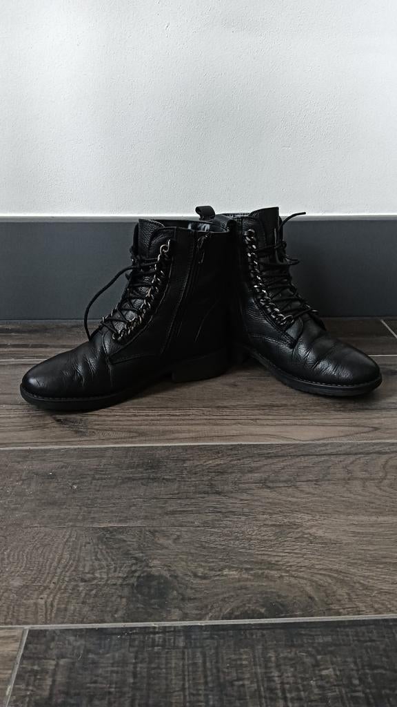 Stoere Leren veterlaarsjes maat 37, Zwart, Lage of Enkellaarzen, Ophalen of Verzenden, Zo goed als nieuw