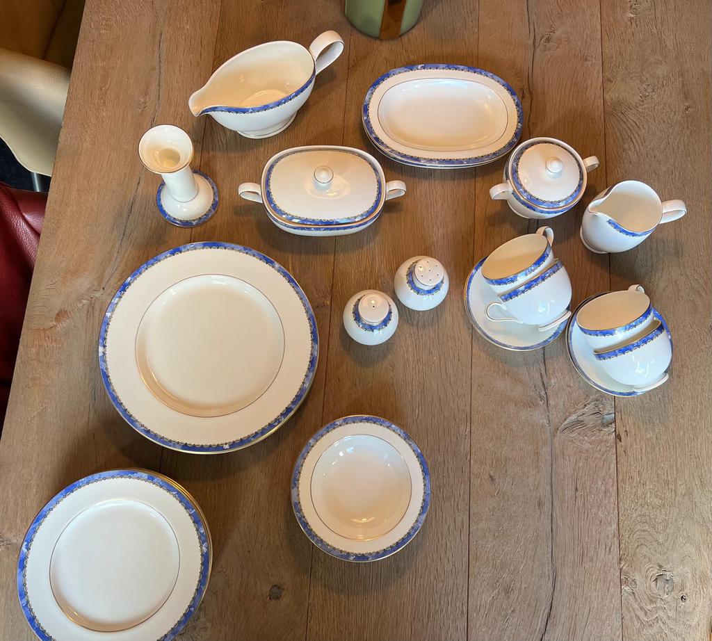 Servies Royal Canterbury, Antiek en Kunst, Antiek | Servies compleet, Ophalen