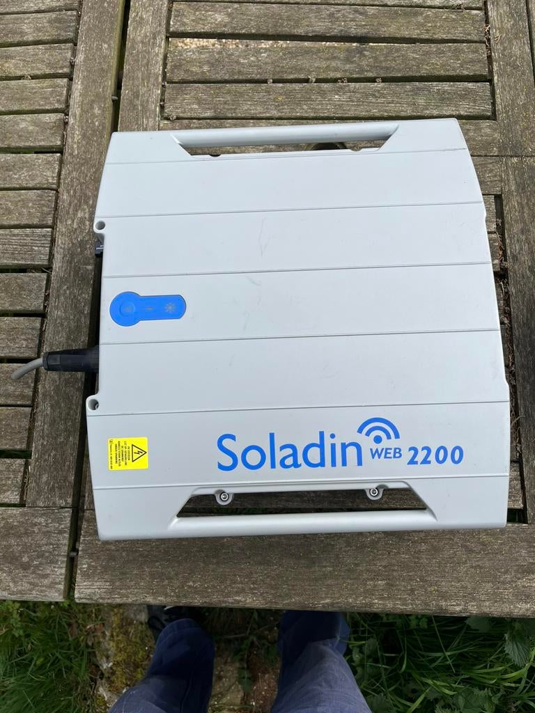 Mastervolt Soladin Web 2200 omvormer, Doe-het-zelf en Verbouw, Elektra en Kabels, Zo goed als nieuw, Overige typen, Ophalen of Verzenden