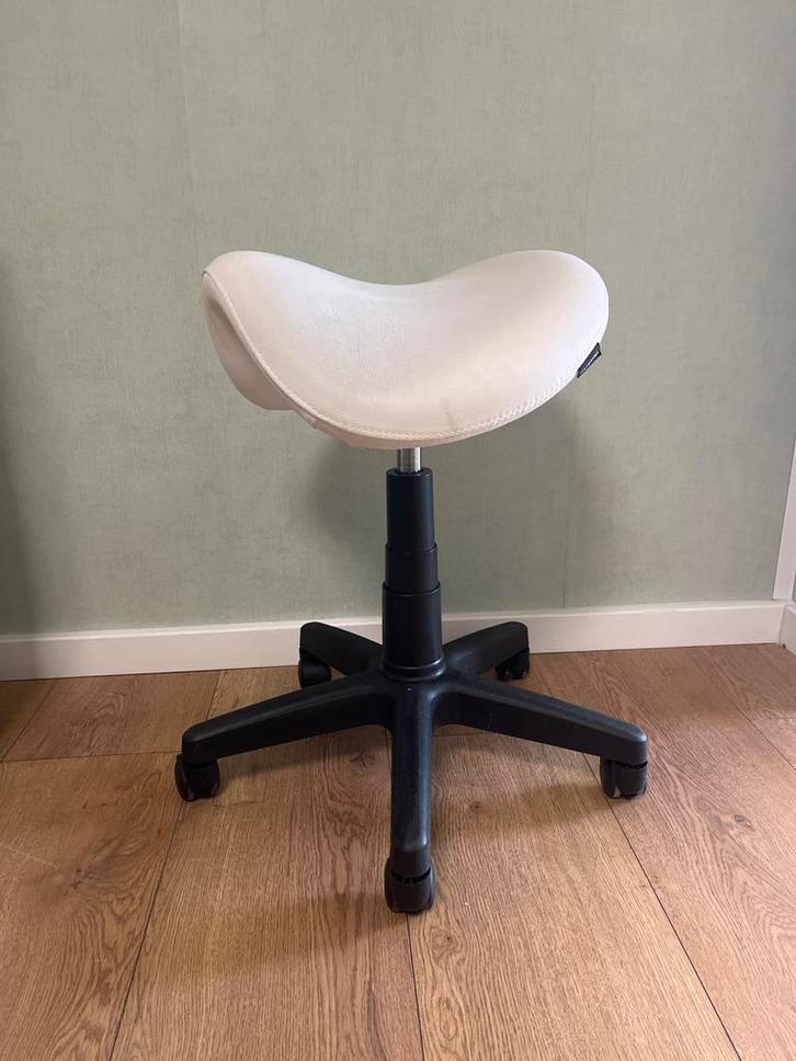 Ergonomische Zadelkruk - Wit, Huis en Inrichting, Bureaustoelen, Gebruikt, Bureaukruk, Wit, Ergonomisch, Ophalen of Verzenden