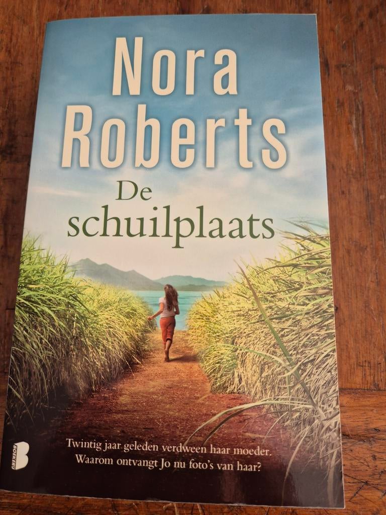 Nora Roberts - De schuilplaats, Boeken, Romans, Gelezen, Ophalen of Verzenden