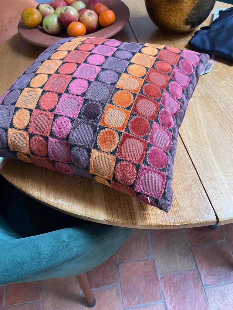 Sierkussens Dutchbone vier stuks, Huis en Inrichting, Woonaccessoires | Kussens, Ophalen of Verzenden, Zo goed als nieuw, Overige kleuren