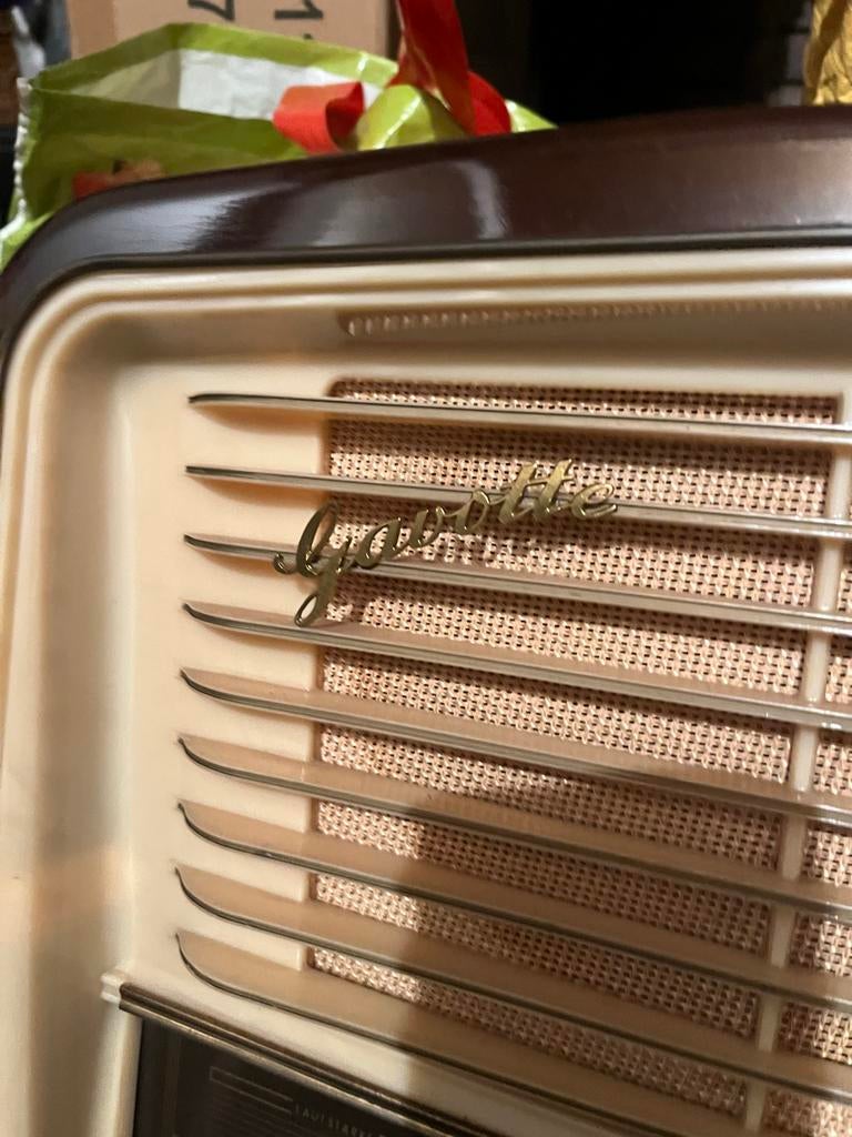 Vintage Telefunken Gavotte Radio - Klassieke Buizenradio, Audio, Tv en Foto, Radio's, Ophalen of Verzenden, Gebruikt, Radio