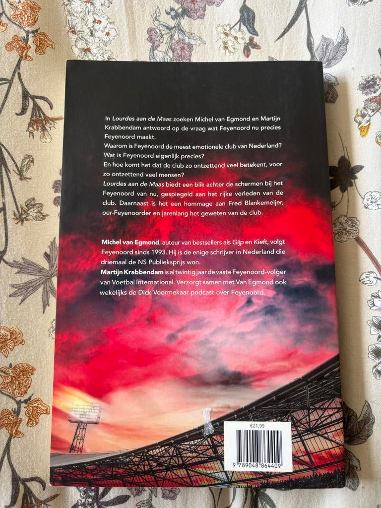 Lourdes aan de Maas: Feyenoord boek door Egmond & Krabbendam, Ophalen of Verzenden, Zo goed als nieuw, Balsport