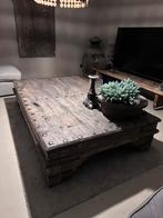 Antieke grote salontafel uit India, Ophalen