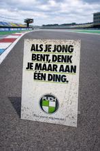 Puch als je jong bent, denk je maar aan een ding | bord, Verzamelen, Merken en Reclamevoorwerpen, Ophalen of Verzenden, Nieuw