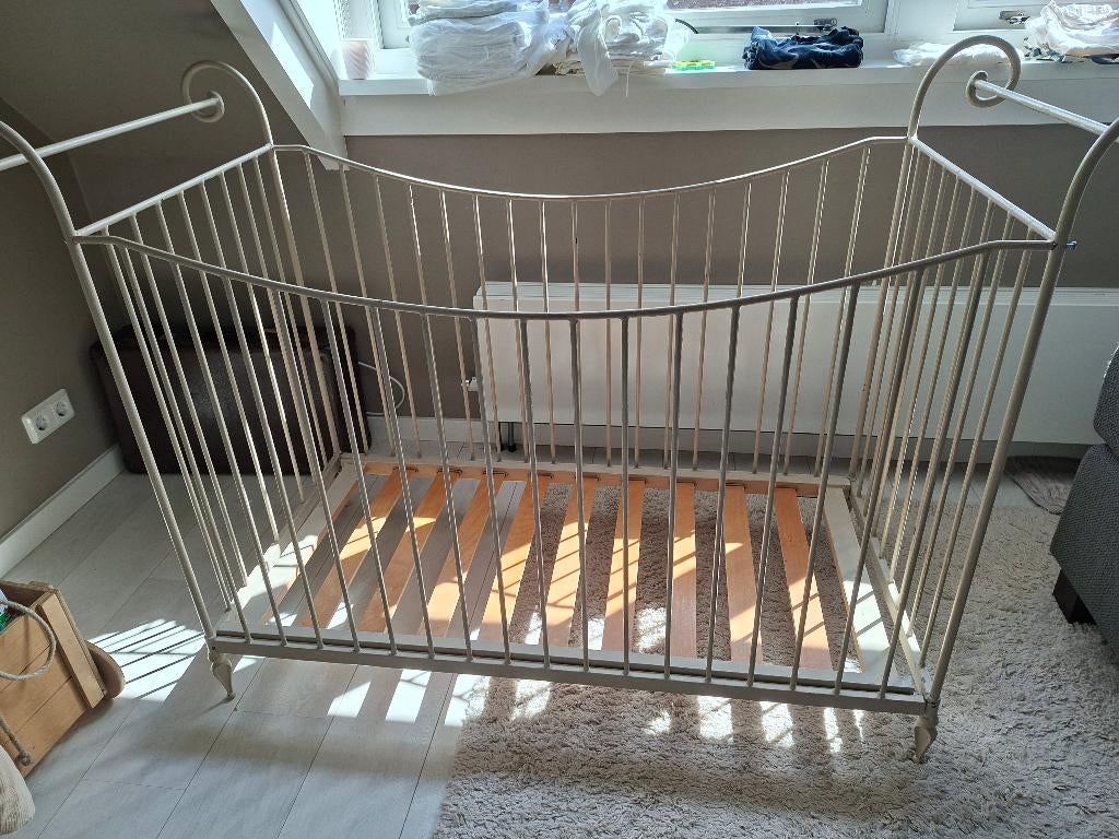 Ledikant (ijzeren), Kinderen en Baby's, Babywiegjes en Ledikanten, Ophalen, Gebruikt, Ledikant