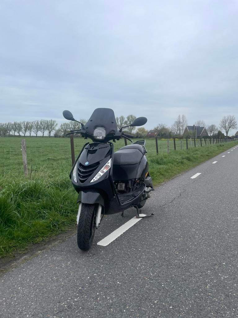 Piaggo zip 4takt 50 cc, Fietsen en Brommers, Scooters | Piaggio, Ophalen, Gebruikt, Maximaal 45 km/u, Zip