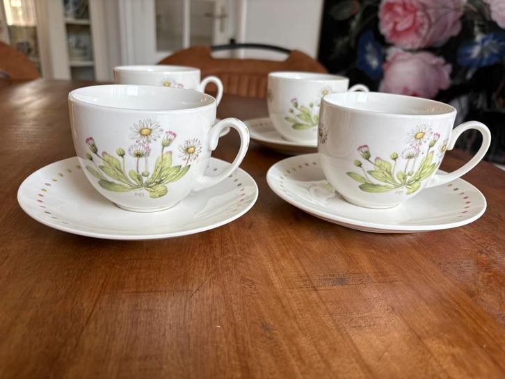 4 kop en schotels Marjolein Bastin Wildflowers, Huis en Inrichting, Keuken | Servies, Zo goed als nieuw, Kop(pen) en/of Schotel(s)