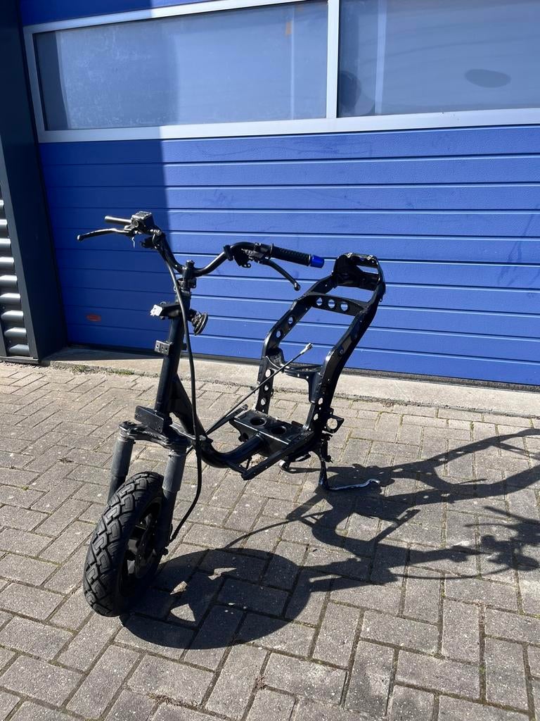 Zip brom frame met swingarm, Piaggio, Frame, Piaggio, Paggio