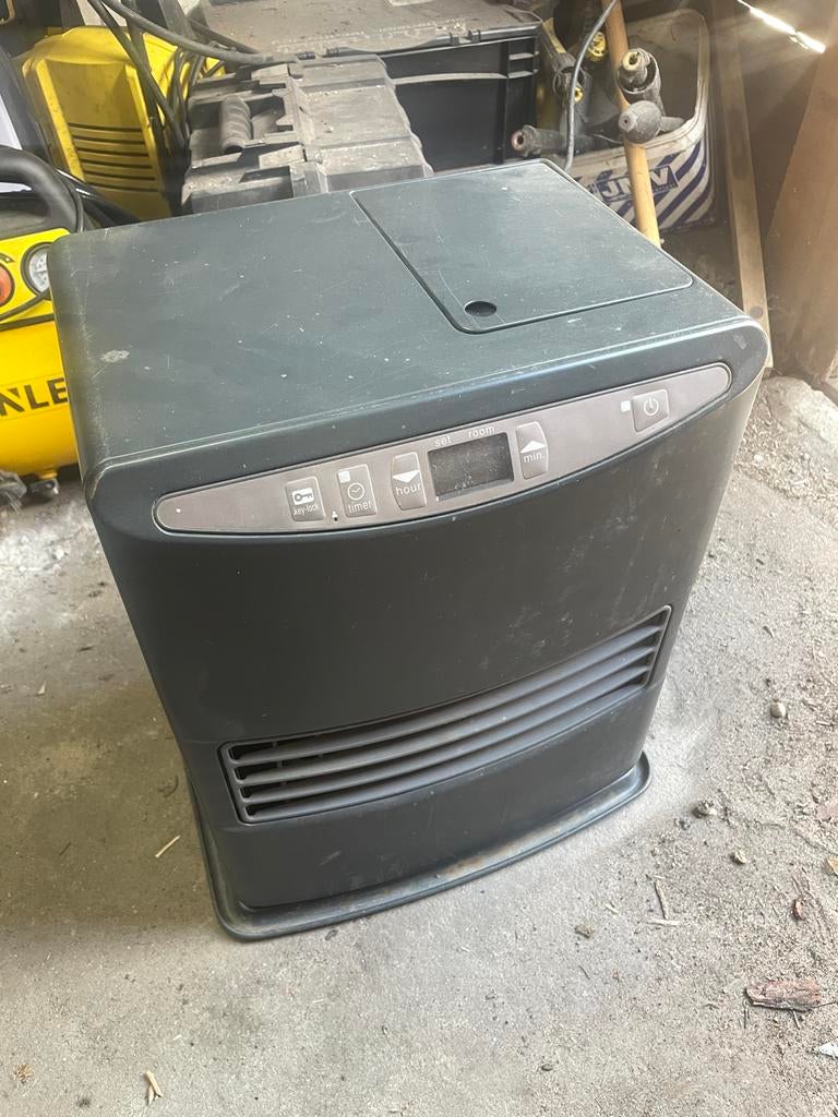 Toyotomi Kero-Sun / Zibro Kamin LC-3000 Petroleum kachel, Huis en Inrichting, Kachels, Ophalen, Gebruikt, Overige brandstoffen