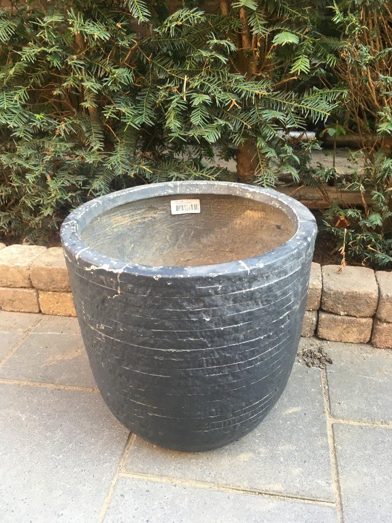 Mooie, degelijk en lichtgewicht IKEA-Buitenplantenpot, Tuin en Terras, Bloembakken en Plantenbakken, Kunststof, Ophalen of Verzenden