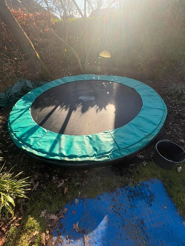 Berg trampoline 330 cm lang, Kinderen en Baby's, Speelgoed | Buiten | Trampolines, Zo goed als nieuw, Ophalen of Verzenden