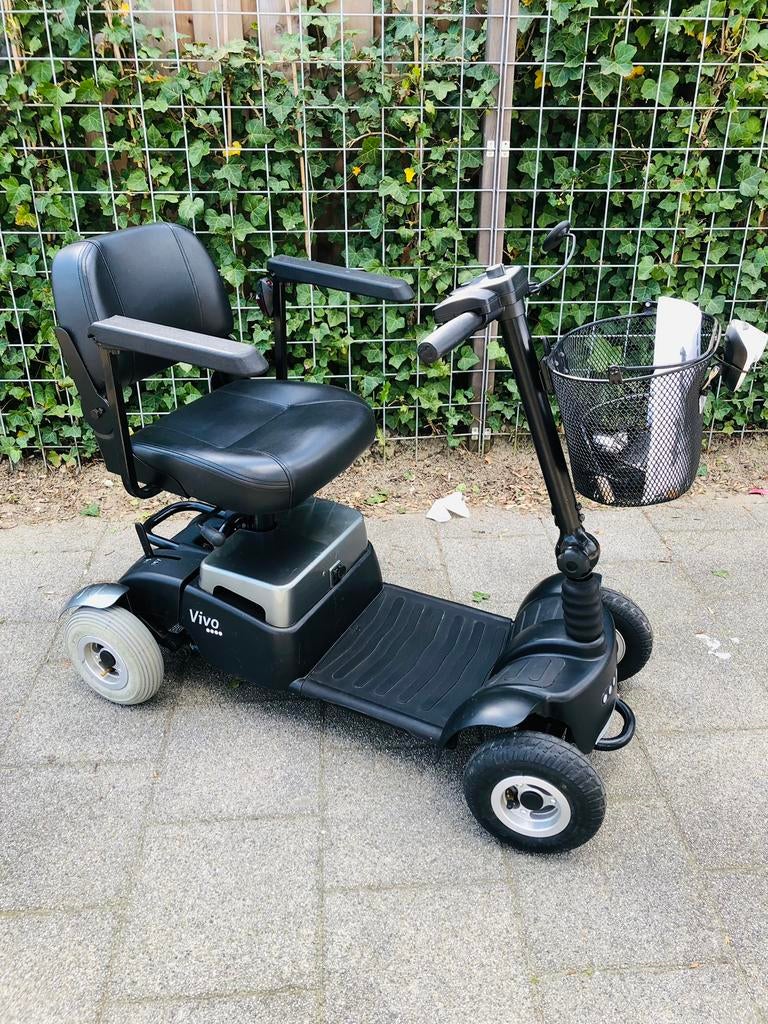 Scootmobiel Life Mobility Vivo 4wiel VOLLEDIG GEVEERD, Diversen, Ophalen of Verzenden, Zo goed als nieuw