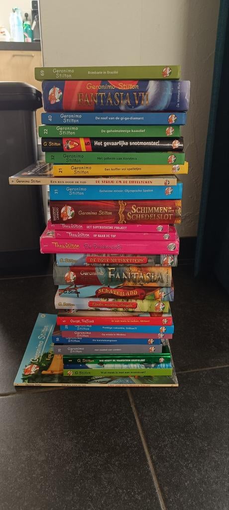 26 Geronimo Stilton & Thea Stilton boeken, Boeken, Ophalen, Zo goed als nieuw, Fictie algemeen
