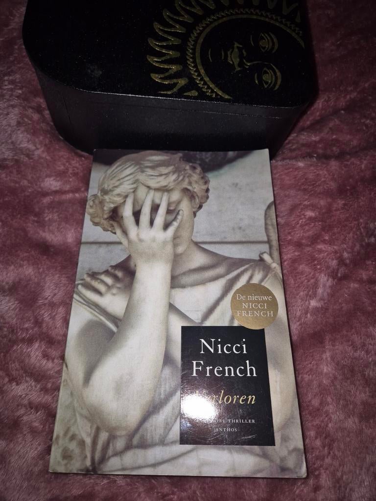 Nicci French - Verloren, Ophalen of Verzenden, Zo goed als nieuw