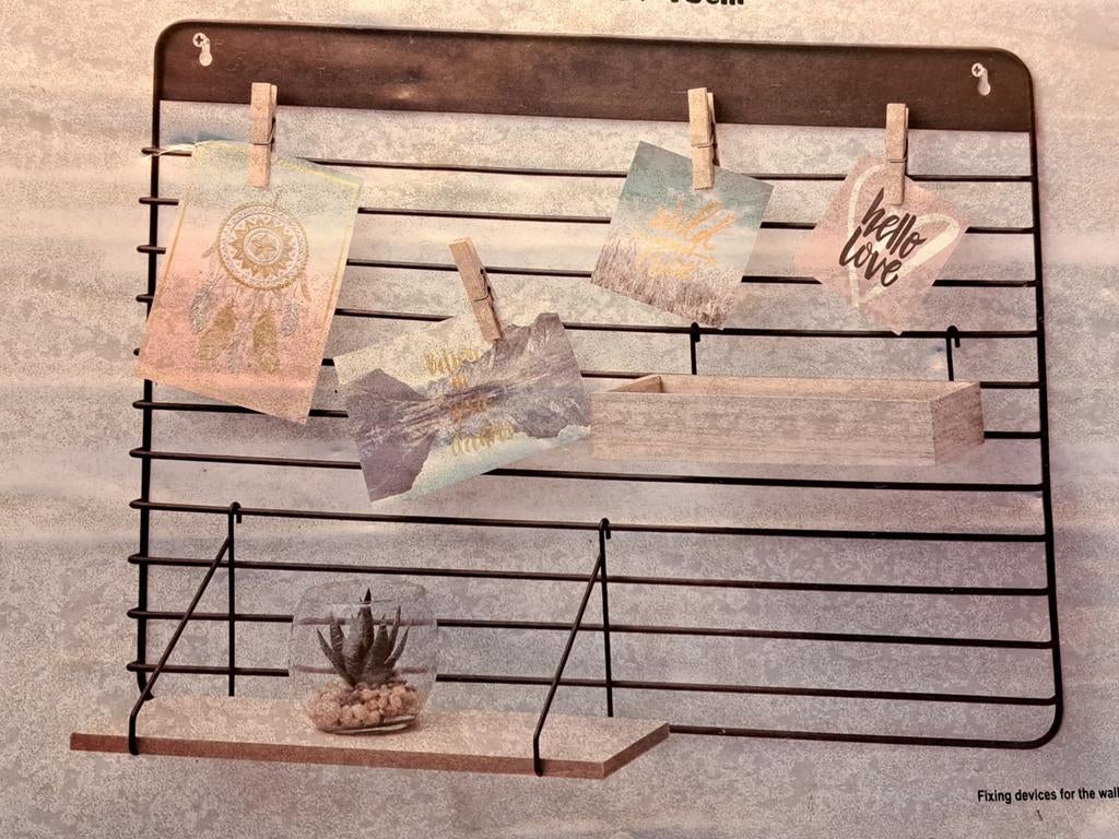 Industrieel metalen wandrek. Met houten bakje en plankje., Ophalen, Metaal, Industrieel, Zwart