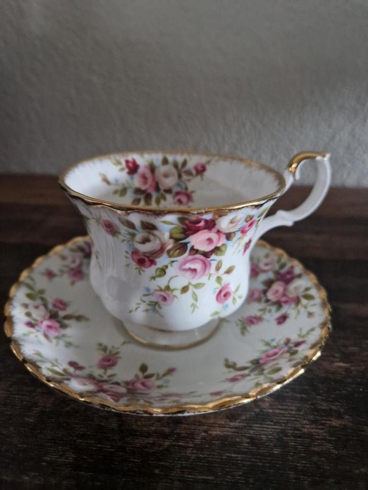 Royal Albert Cottage Garden theekop en schotel, Antiek en Kunst, Antiek | Porselein, Ophalen of Verzenden