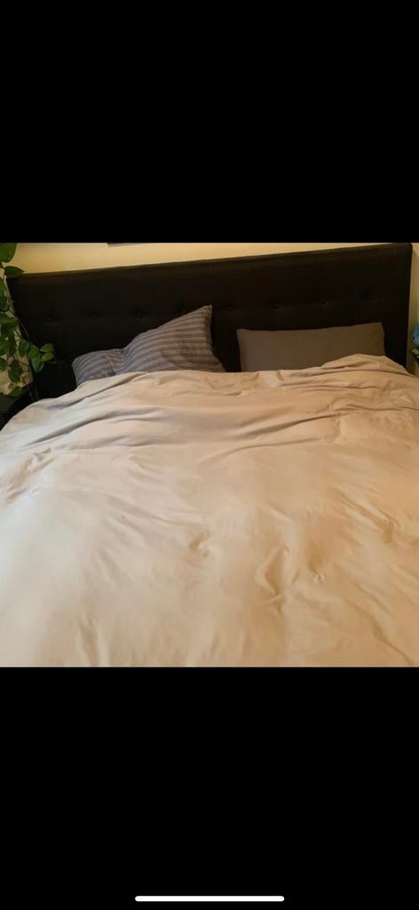 Boxspring 180x200 + Cloudpillo topper, Huis en Inrichting, Slaapkamer | Complete slaapkamers, Ophalen, Zo goed als nieuw, Tweepersoons