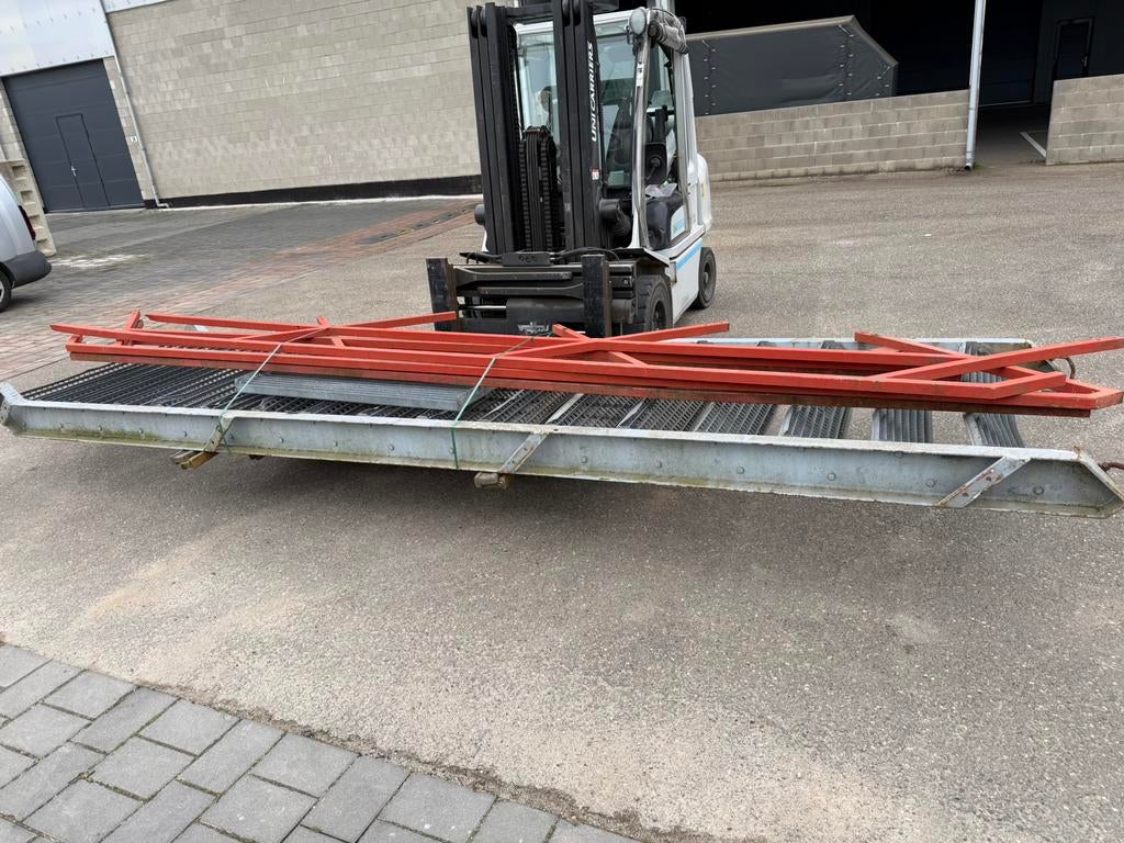 Te koop: Stalen buitentrap – €550, Ophalen