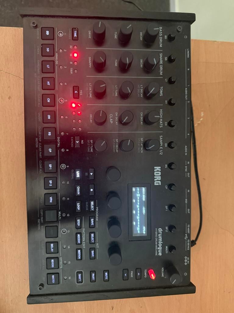 Korg Drumlogue - Hybride Drumcomputer en Synthesizer, Muziek en Instrumenten, Synthesizers, Gebruikt, Korg, Met midi-aansluiting