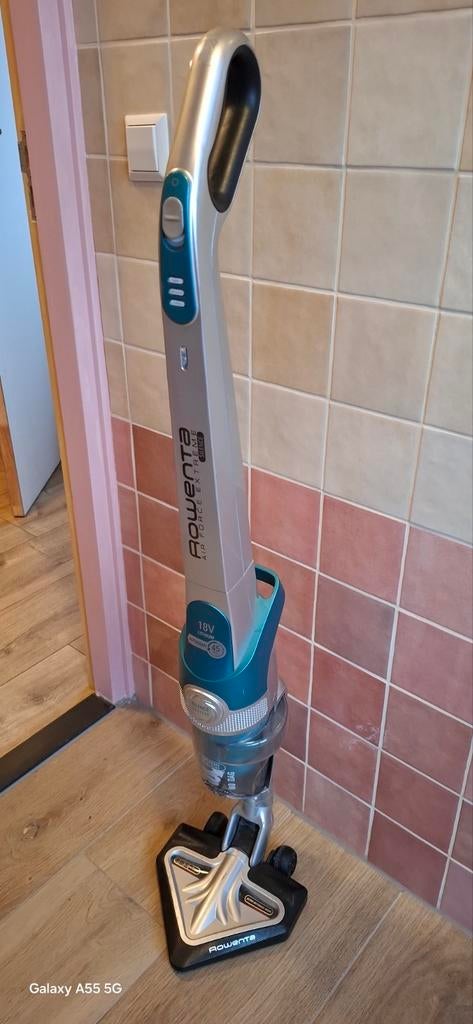 Rowenta Air Force Extreme Silence RH8912, Witgoed en Apparatuur, Stofzuigers, Gebruikt, Stofzuiger, Ophalen of Verzenden, Minder dan 1200 watt
