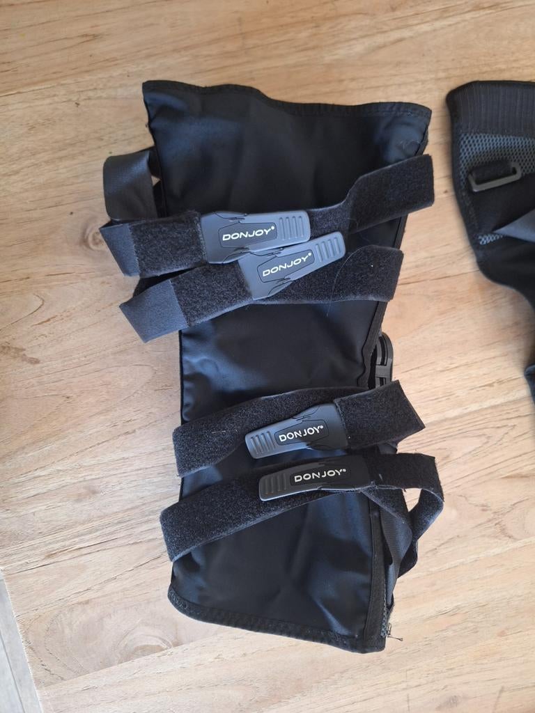 Donjoy kniebraces, Diversen, Ophalen of Verzenden, Nieuw