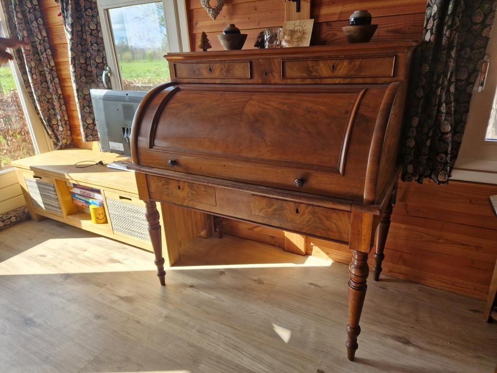 Antiek rolluik secretaire mahonie fineer, Ophalen