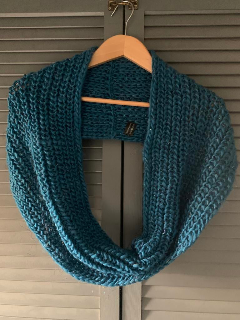 Blauwe col sjaal met glitterdraad, Ophalen of Verzenden, Gedragen, Maat 46/48 (XL) of groter, Sjaal