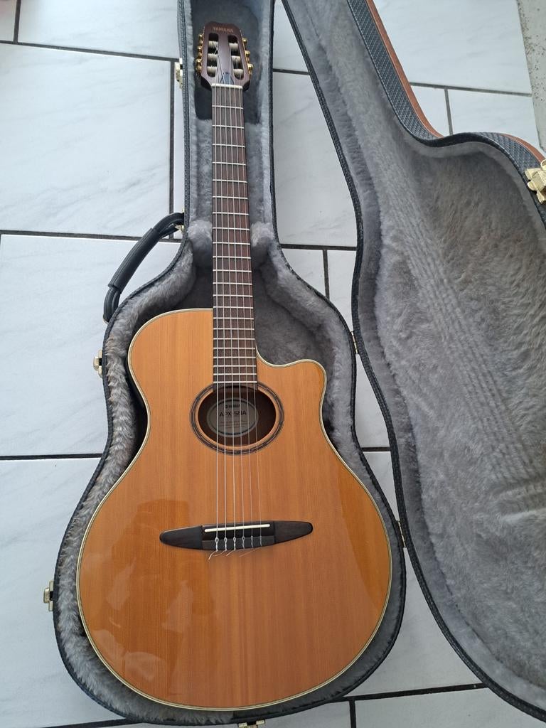 Yamaha apx-5na, Muziek en Instrumenten, Ophalen of Verzenden, Zo goed als nieuw, Klassieke of Spaanse gitaar, Met koffer