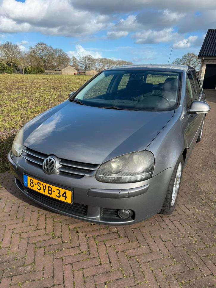 Volkswagen Golf 1.6, Auto's, Volkswagen, Particulier, Golf, Benzine, Handgeschakeld, Zilver of Grijs, Grijs, Stof, Ophalen