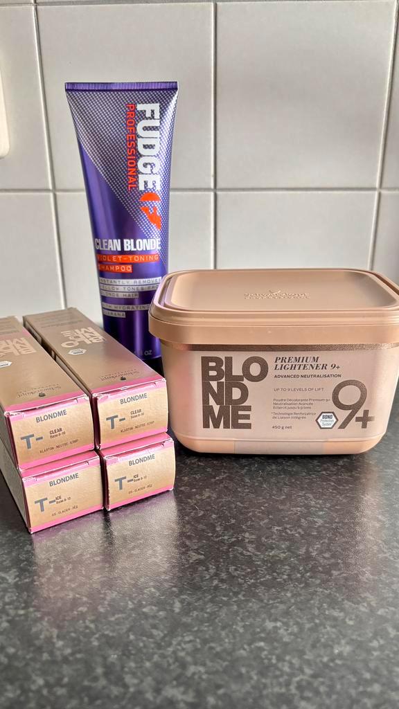 Schwarzkopf Blond Me haarverf, Sieraden, Tassen en Uiterlijk, Uiterlijk | Haarverzorging, Gebruikt, Overige typen, Ophalen of Verzenden