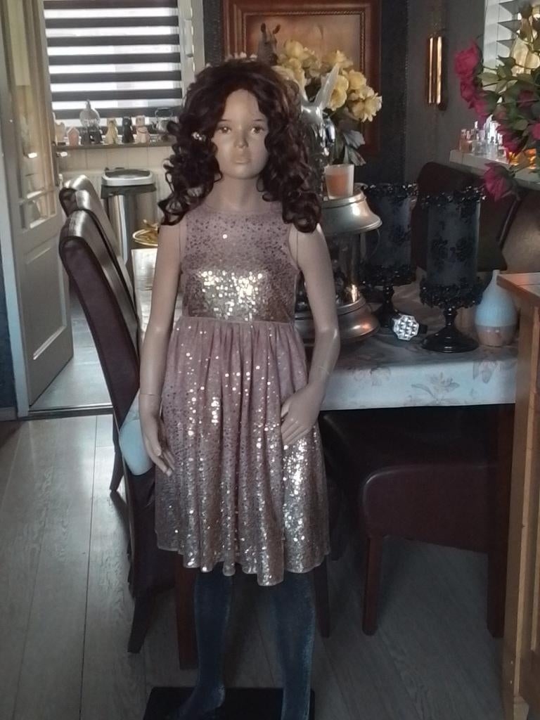 Etalage pop 145 hoog compleet nog heel mooi  nu goedkoper, Antiek en Kunst, Antiek | Kleding en Accessoires, Ophalen of Verzenden