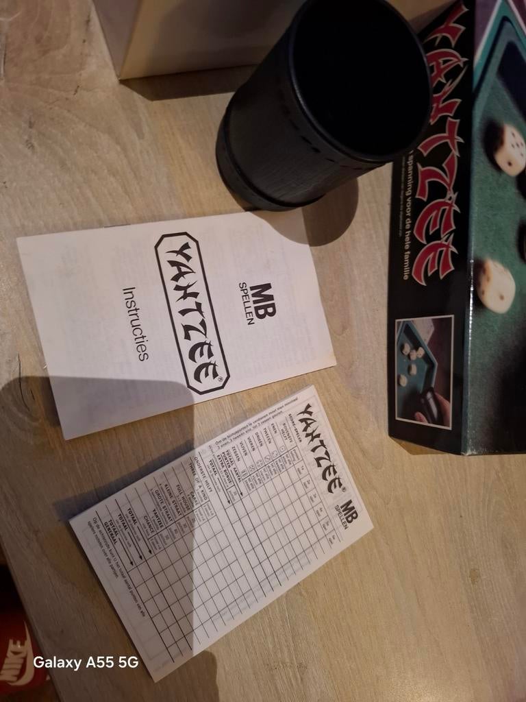 Yahtzee dobbelspel van MB Spellen - Compleet, Ophalen of Verzenden, Consumercare@hasbro.co.uk, Hasbro, Gebruikt