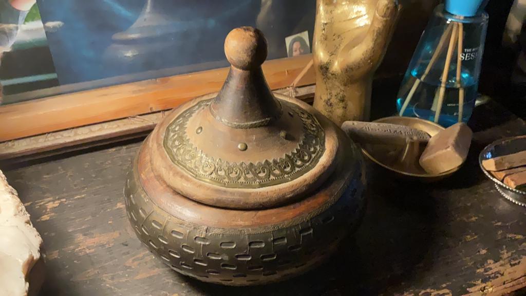 OUD HOUTEN BAKJE MET DEKSEL, Huis en Inrichting, Woonaccessoires | Schalen en Manden, Ophalen, Zo goed als nieuw, Rechthoekig