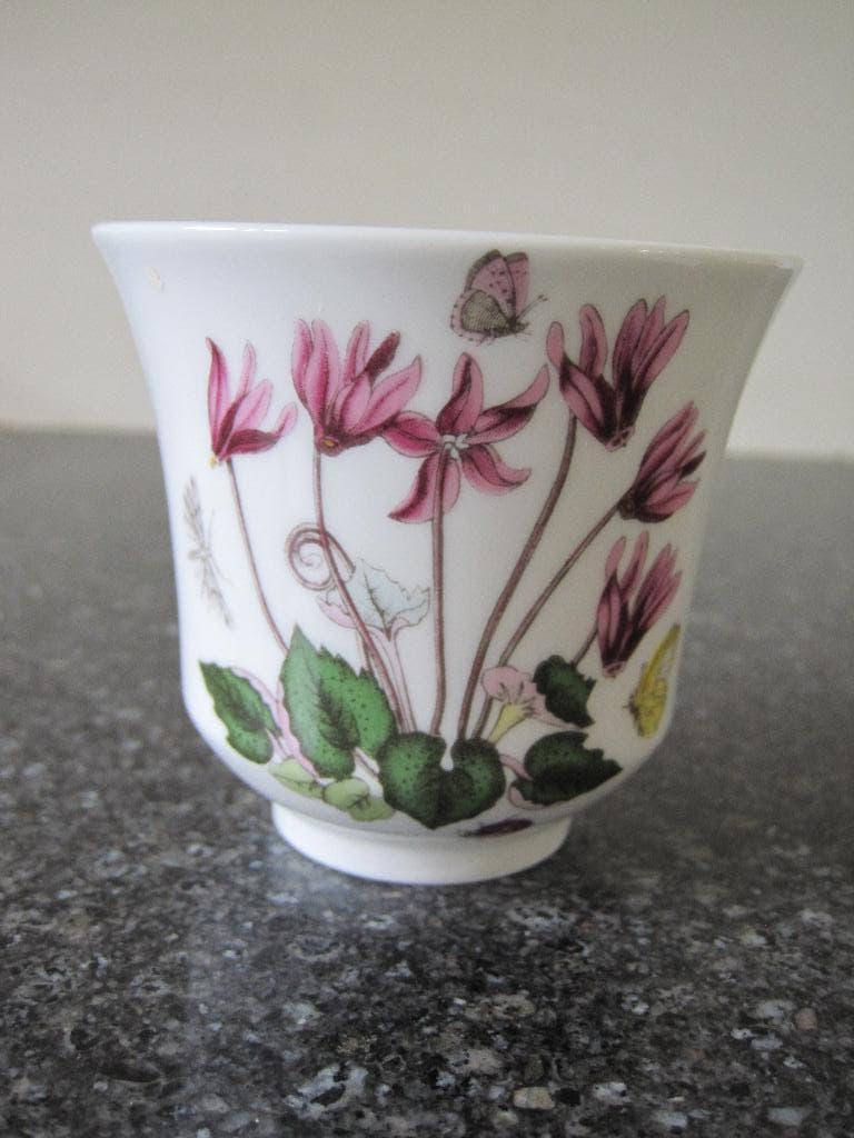 Portmeirion sfeerlichtje of vaasje cyclamen en vlinder nieuw, Ophalen of Verzenden, Nieuw, Overige materialen, Minder dan 25 cm
