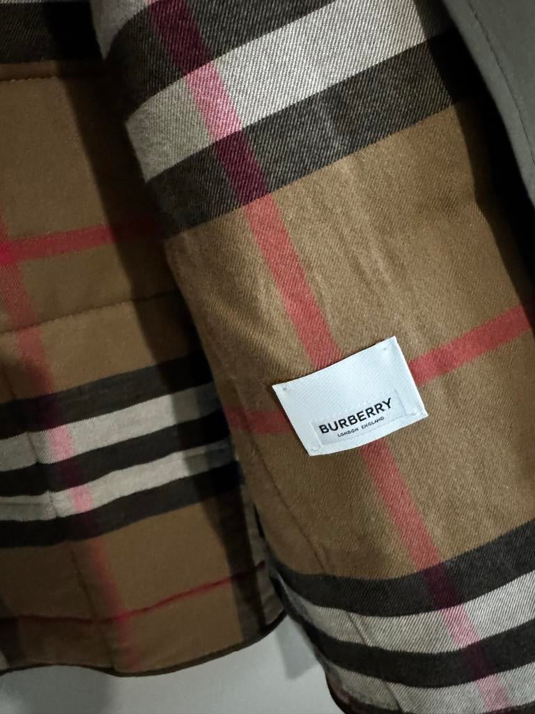 Burberry jas designer maat M (New), Maat 48/50 (M), Ophalen of Verzenden, Gedragen, Groen