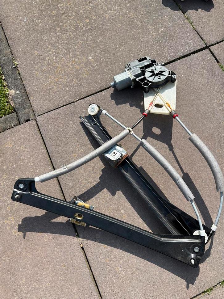 Raammechanisme met motor Volkswagen polo., Auto-onderdelen, Ruiten en Toebehoren, Volkswagen, Gebruikt, Ophalen