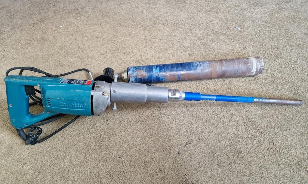 Makita 63001T Diamantboor, Ophalen