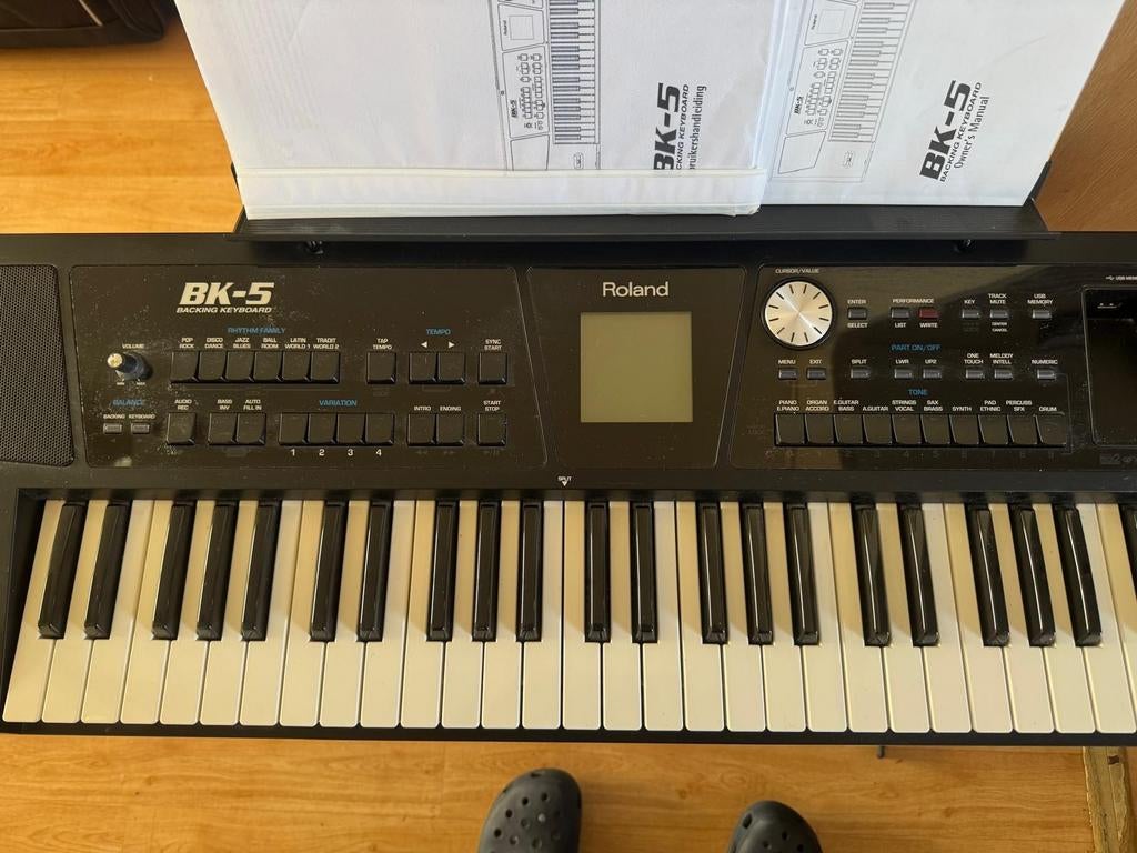 Roland BK-5 Backing Keyboard +medion party speaker, Gebruikt, Zwart, Digitaal, Ophalen of Verzenden