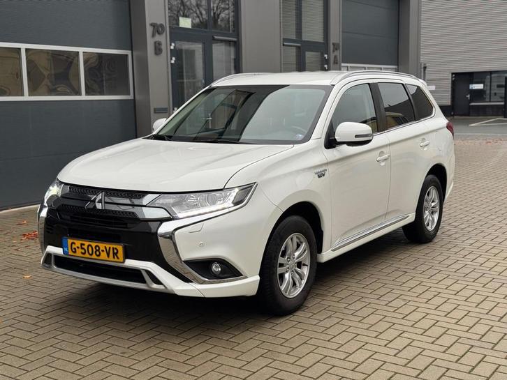 Mitsubishi Outlander 2.4 PHEV Pure, Auto's, Mitsubishi, Te koop, Outlander, 4x4, ABS, Achteruitrijcamera, Airbags, Airconditioning