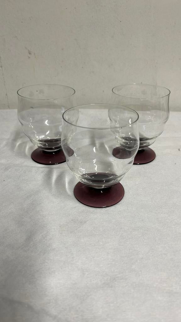 3 stuks Antieke glazen met Paarse voet van Kristalunie, Antiek en Kunst, Ophalen of Verzenden