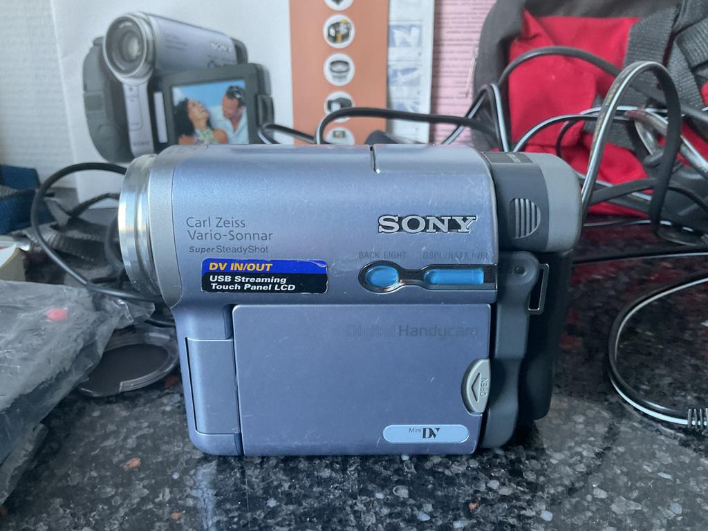 Sony DCR-TRV19E Digital Video Camera Recorder, Mini dv, Gebruikt, Ophalen of Verzenden, Sony
